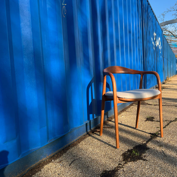 Set of 4 Mid Century Modern Wooden Walnut Colour Dining Chair