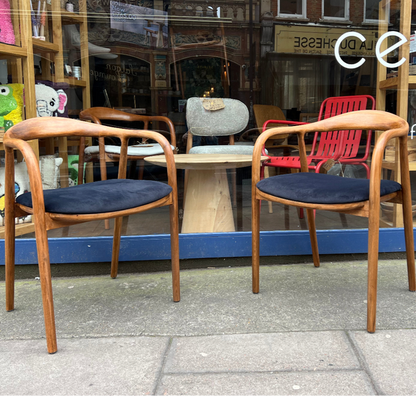 Set of 4 Mid Century Modern Wooden Walnut Colour Dining Chair with Black Upholstery